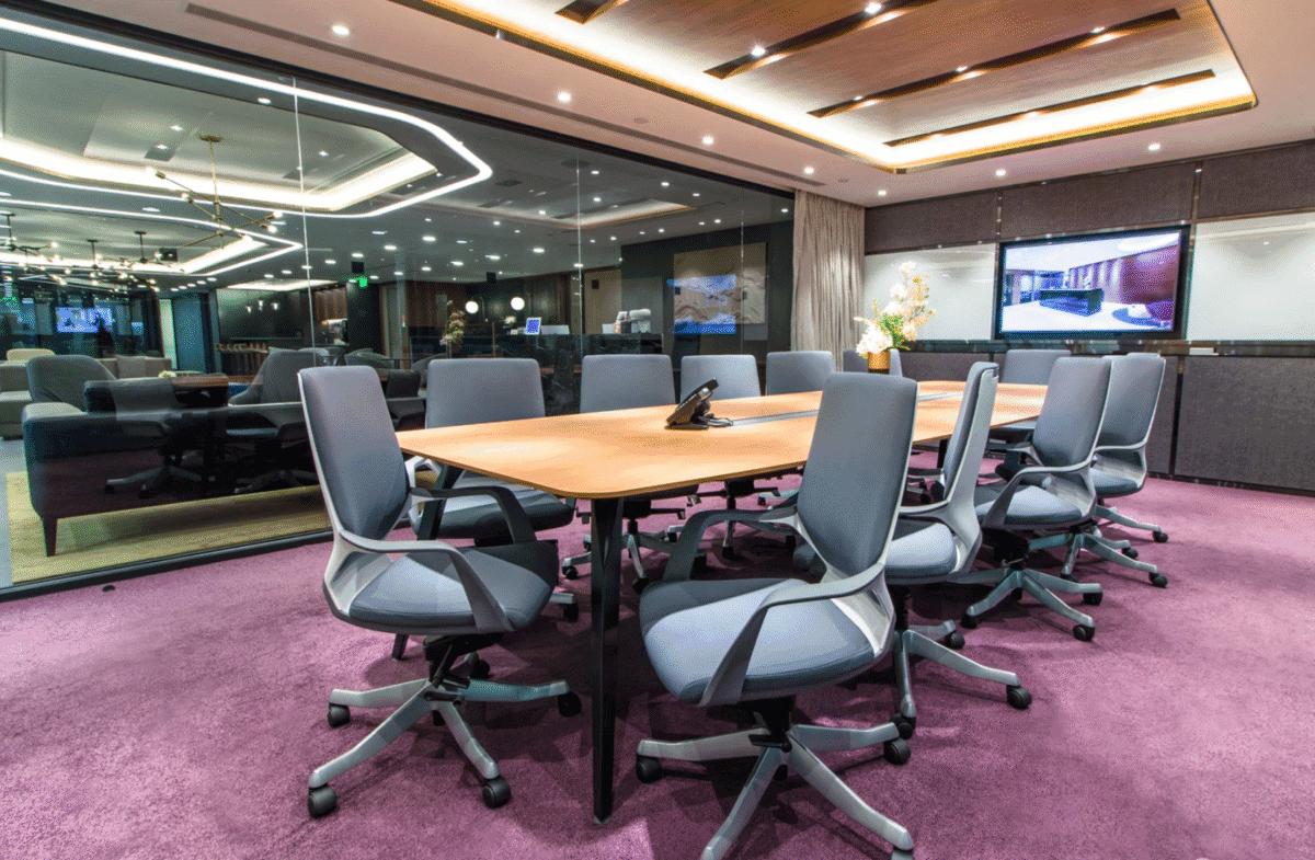 Tenant’s Bonanza: How Record 13–17% Vacancies Are Shifting Power to Businesses